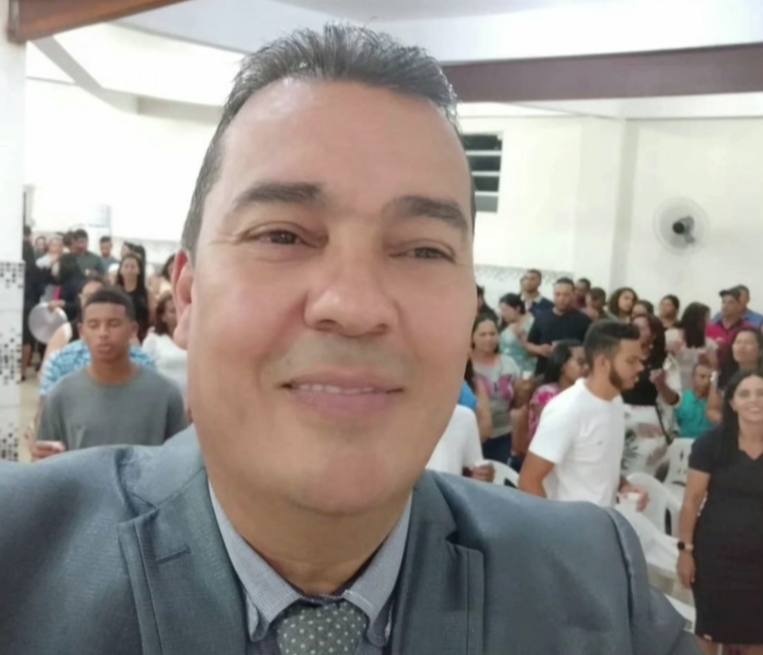 ​Ibicoara: Pastor Joan Praxedes que é reconhecido pelo o seu trabalho da igreja comemora aniversário